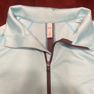 Under Armour- fitted pull over